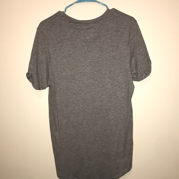 Gray produkt stylish T-Shirt with front pocket - Picture 2 of 7